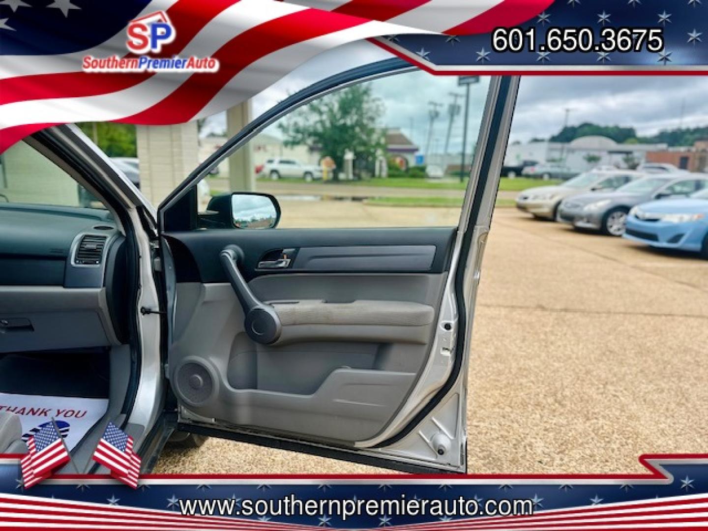 2009 SILVER HONDA CR-V EX (3CZRE38589G) , located at 922 W. Beacon St., Philadelphia, MS, 39350, (601) 650-3675, 32.770447, -89.127151 - Photo#11